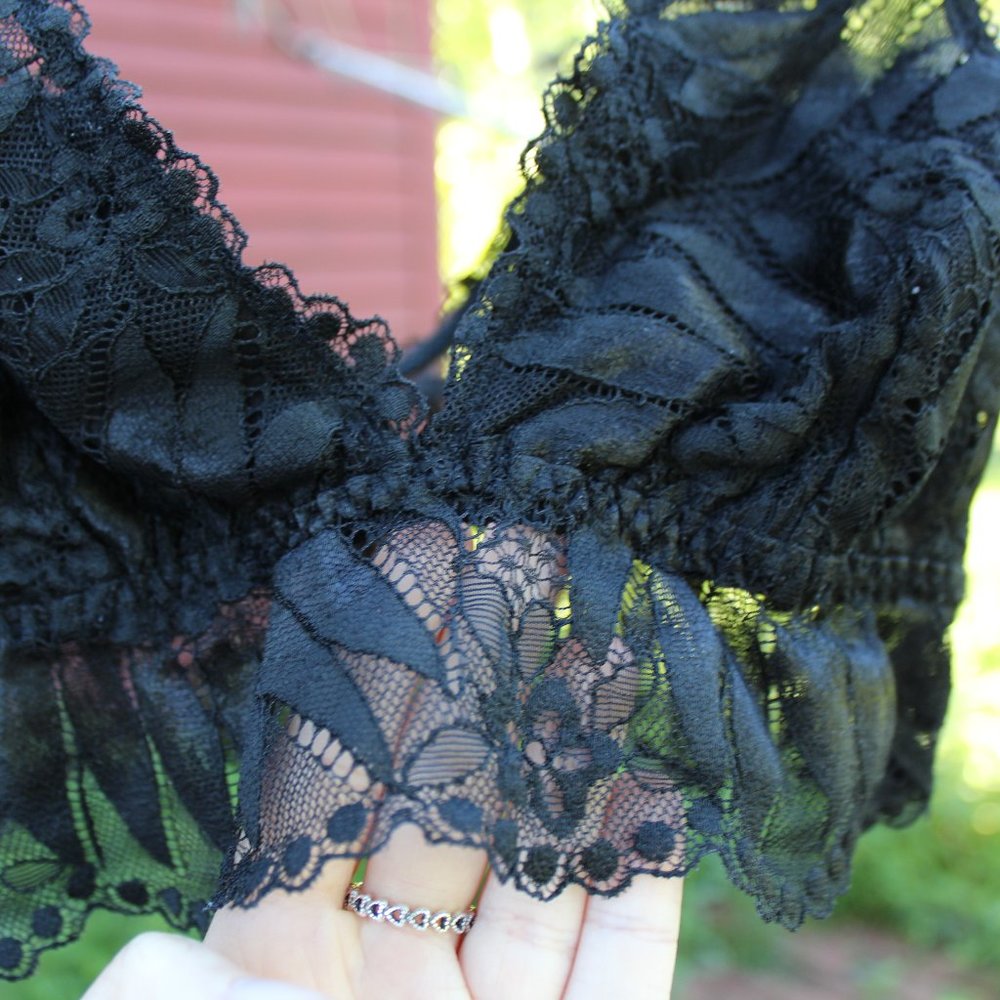 Aerie Black Lace Botanical Floral V Cut Bralette - Picture 3 of 7
